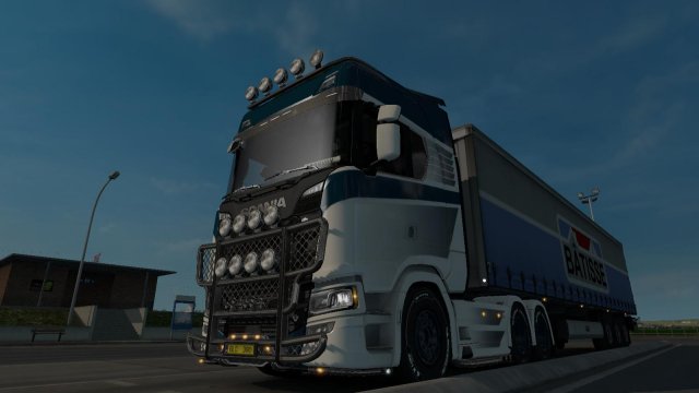 Euro Truck Simulator 2 - How to Reverse with a Trailer